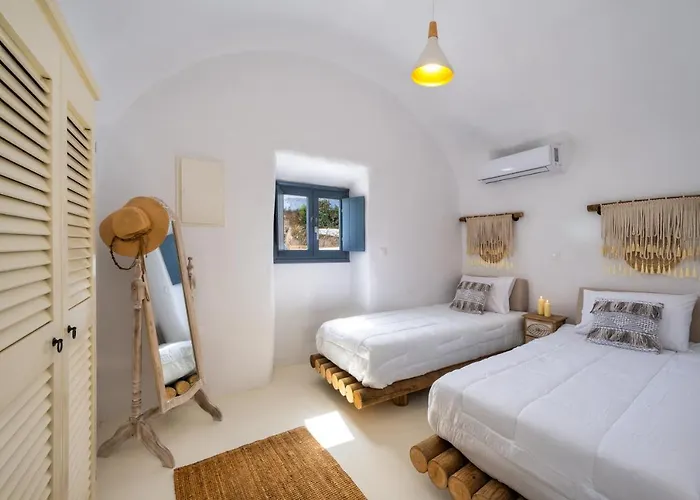 Villa Mystagoge Cave Pool/jacuzzi, Cellar And Hammam Vothon